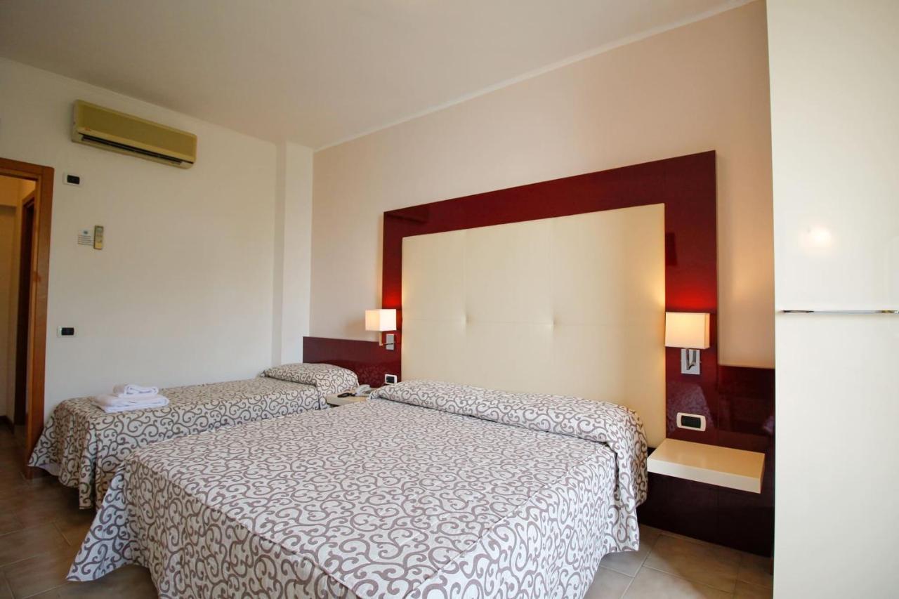 Hotel Europa Desenzano del Garda Exterior photo