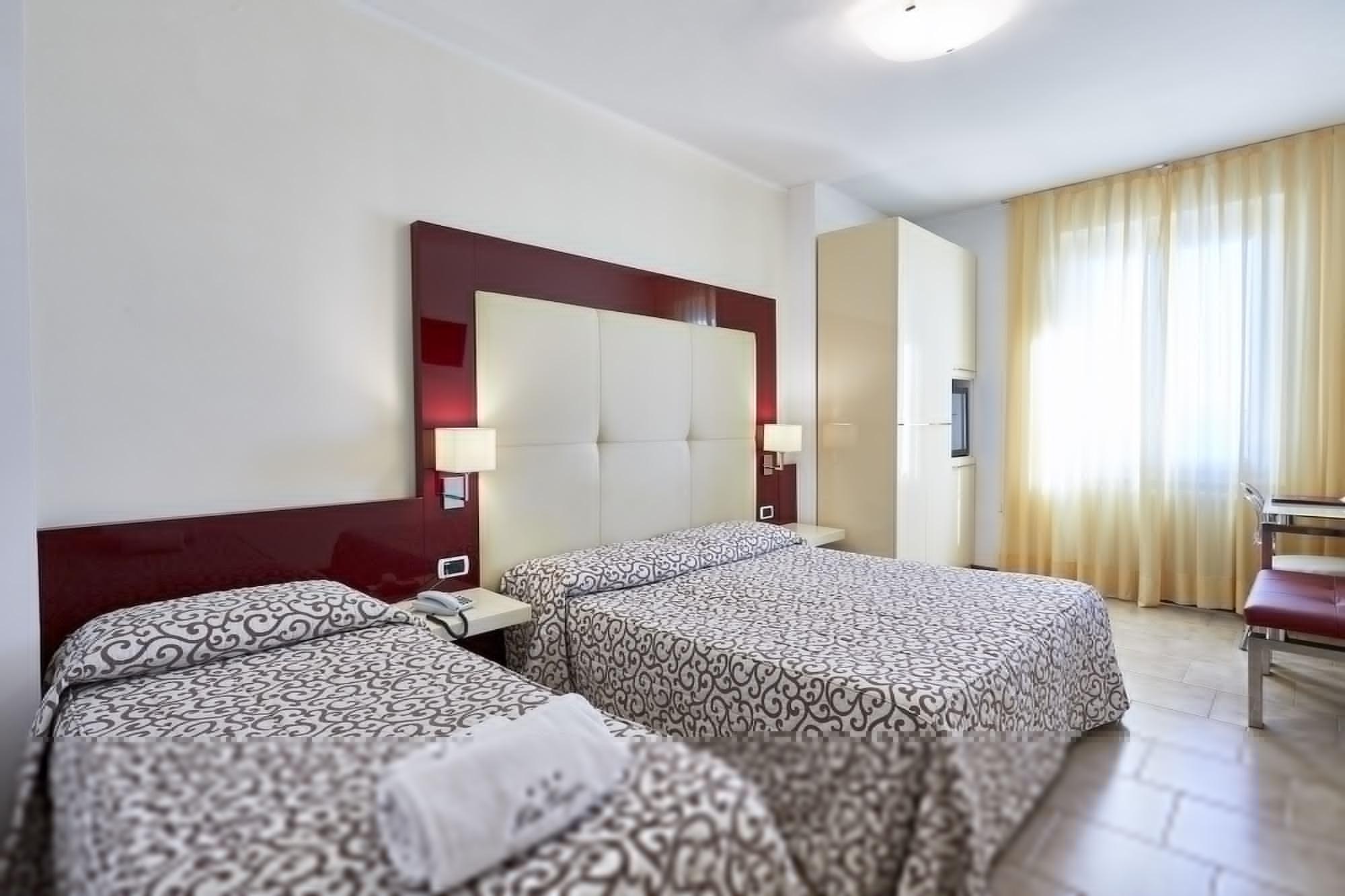 Hotel Europa Desenzano del Garda Exterior photo